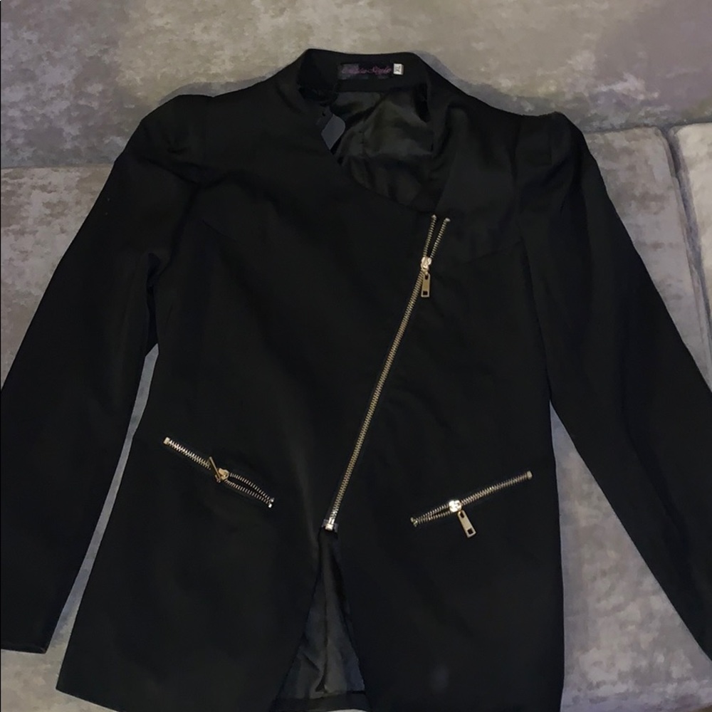 Black blazer gold details
